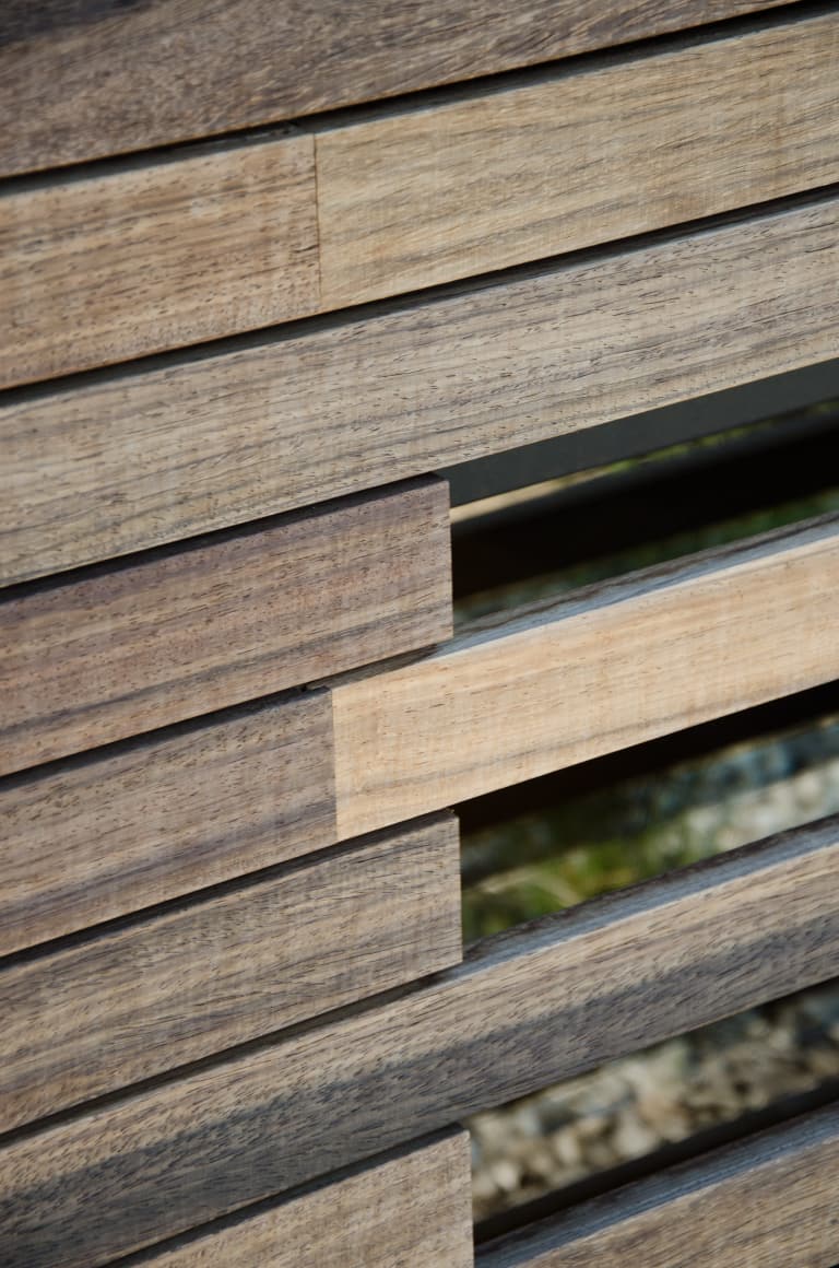 Wooden cladding - Invisible fixation for solid wood cladding - Siding