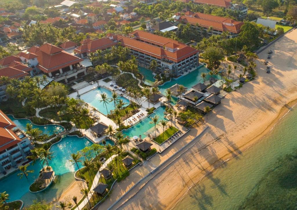 Incredible luxury hotel in Bali Conrad Hilton next to the sea with invisible premium decking system Softline Merbau Vetedy
