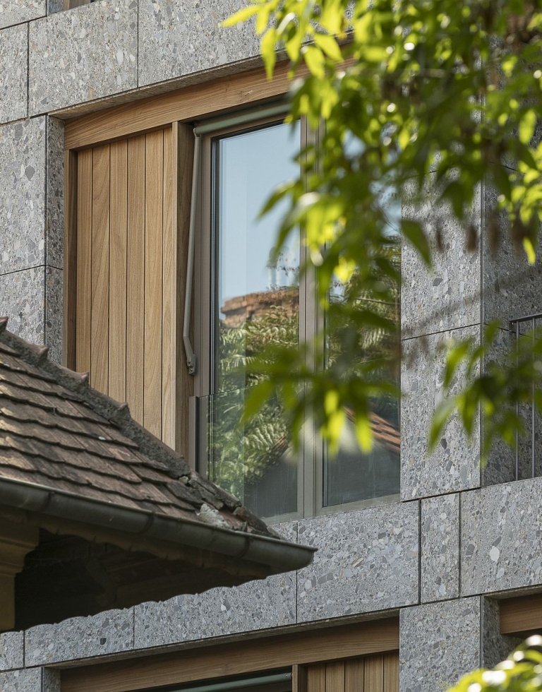tree that conceals exotic wood cladding in ayous