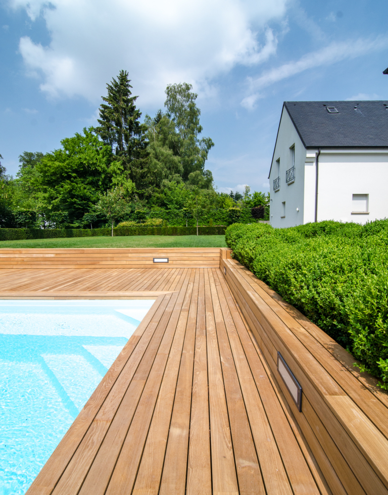 terrasse-bois-teak-luxembourg-piscine
