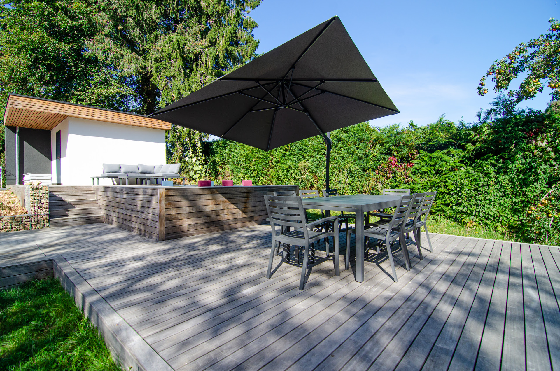 Jolie Terrasse En Padouk Gris e Au Luxembourg Vetedy